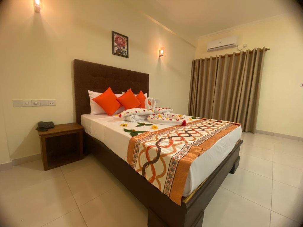 Hotel Northway Vavuniya Екстер'єр фото